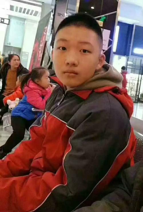 泰安一中最新校服图片及获取与了解步骤指南